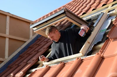 Pose de fenêtres de toit Velux à Lavallée